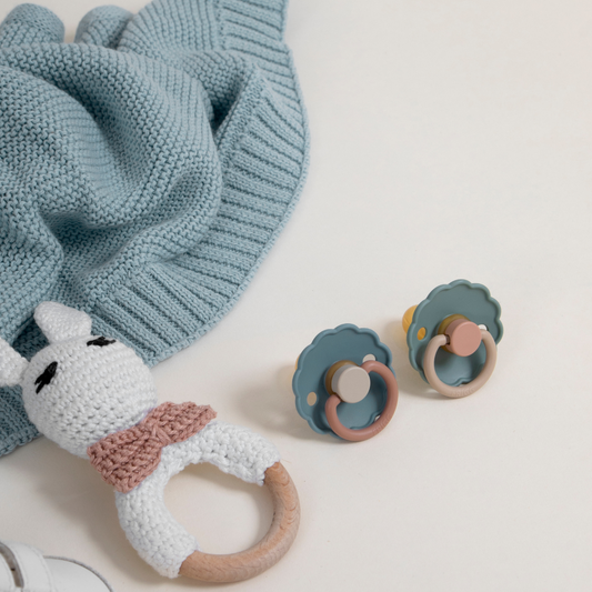 6 Best Montessori Toys for Babies (0–12 Months) to Boost Early Development